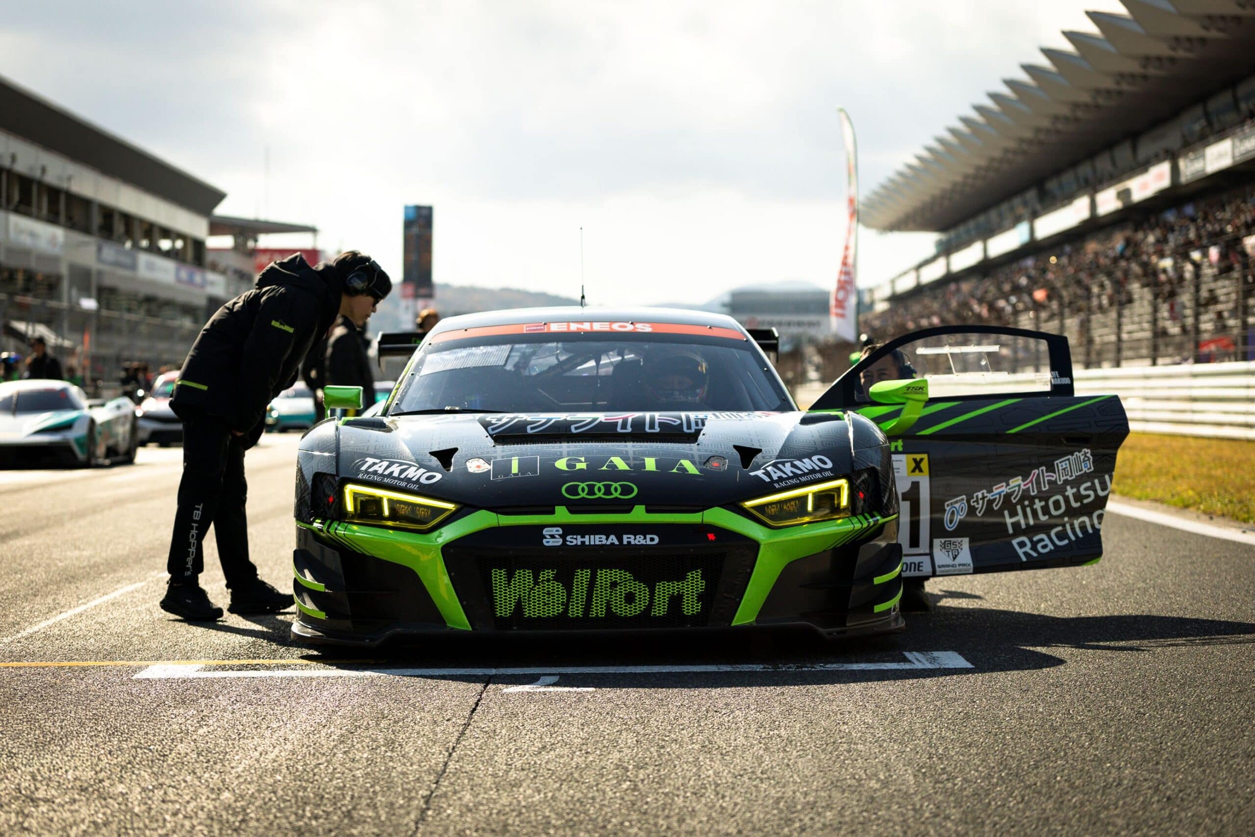 2025年最終戦：#101 Hitotsuyama Racing Audi R8 LMS、クラッチトラブルで惜しくもリタイア