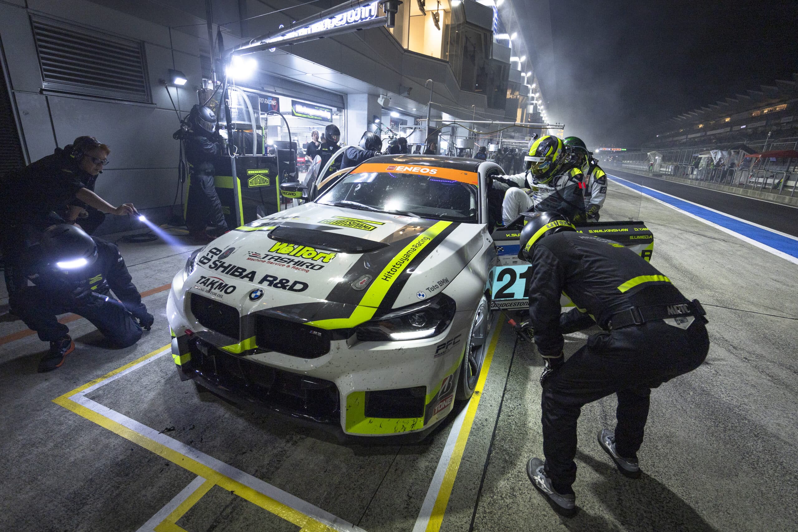 富士24時間の激闘！BMW M2のトラブルを救った潤滑管理